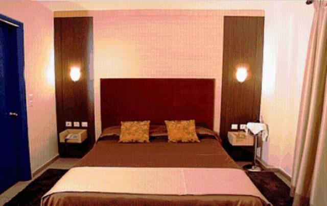 סרס Alexander Hotel חדר תמונה