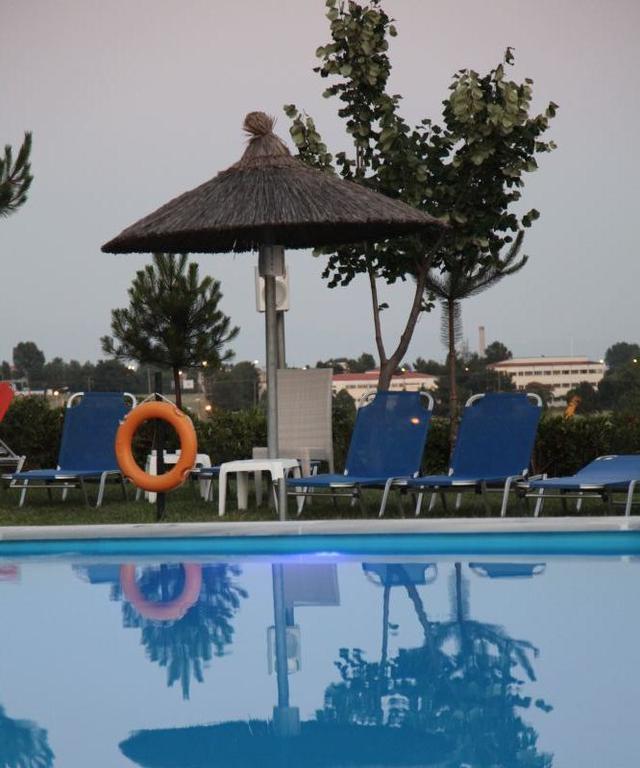 סרס Alexander Hotel מראה חיצוני תמונה